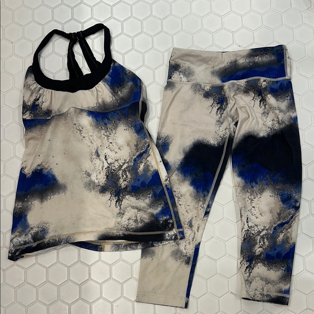 Blue and Black Abstract Activewear Set
